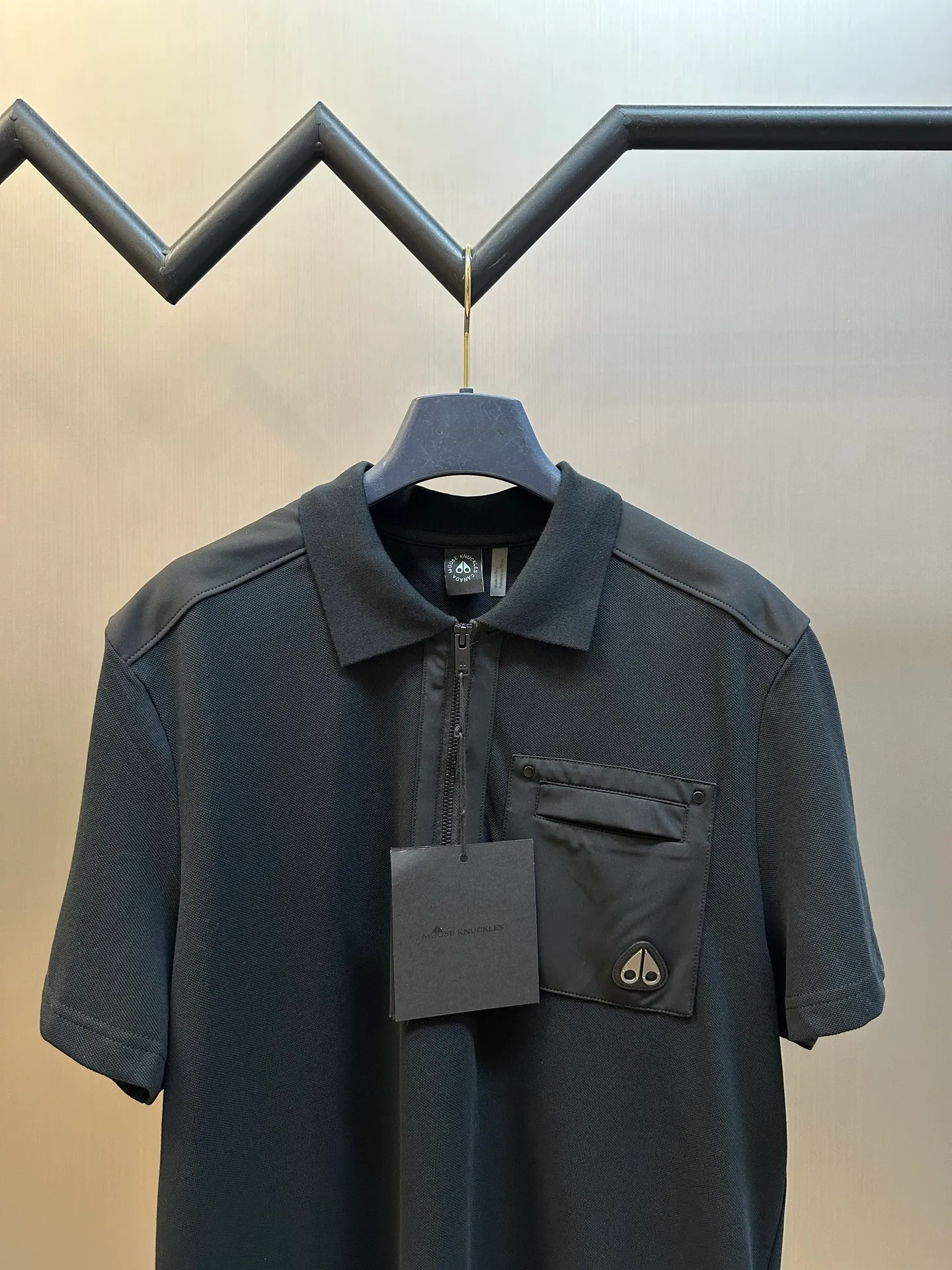 moos k ， ， ， ， 、 。 ， Breathable ， ； 、 ， ， 。 ， Wear-Resistant 。 : Wear-Resistant ， ， ， 。 ， ， ， ； ， ， 。 ， ； ， ， ， ， ， ， D ， ， ， ， 。 size：s m l xl
